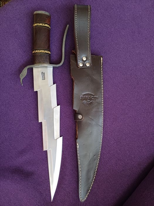 Cutit deosebit , manufactura Anglia