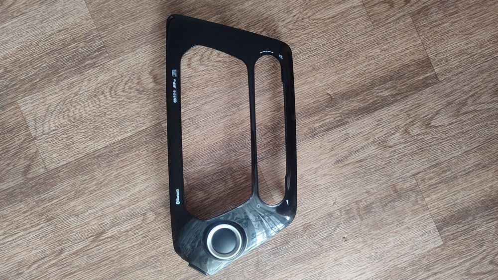 Продаю автомагнитолу КИЯ РИО 3