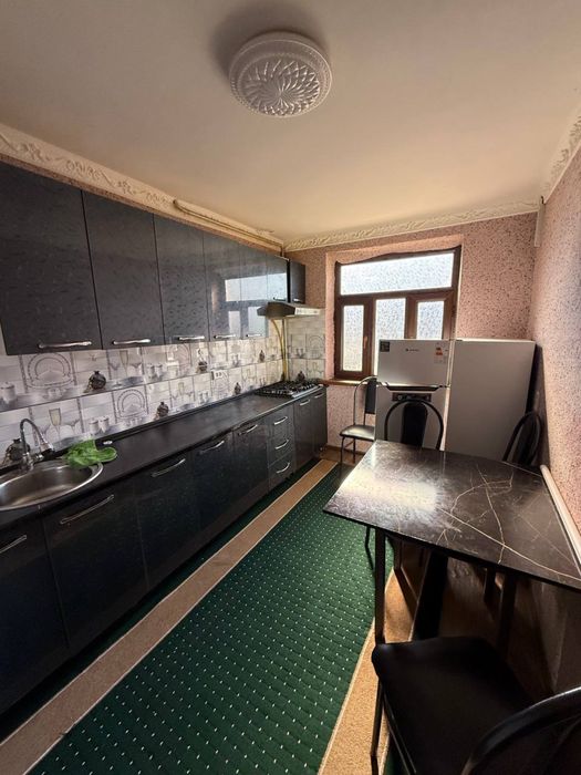 Шинам ва кулай 3 хонали квартира тезда сотилади