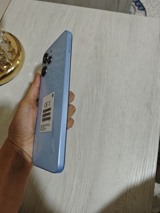 Xiaomi Redmi 12    Ideal holatda