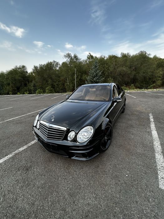 Mercedes Benz e320 w211