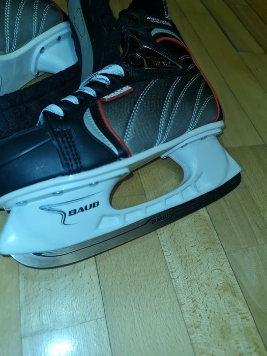 Коньки новые BAUD