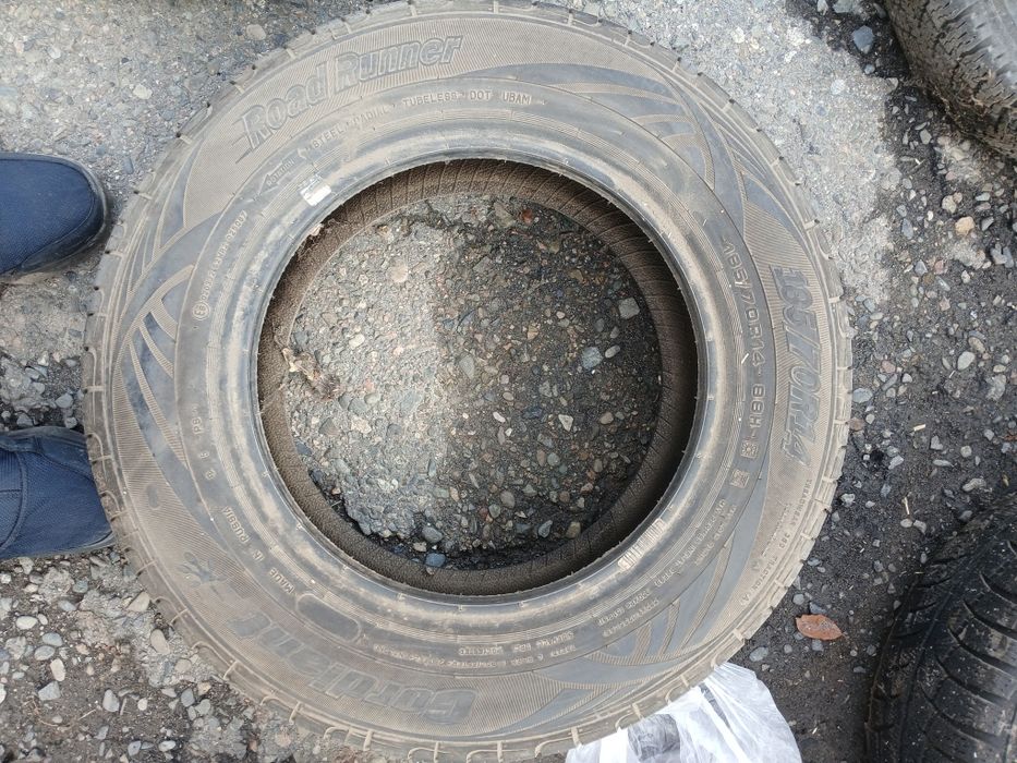 Продам резины (покрышки)