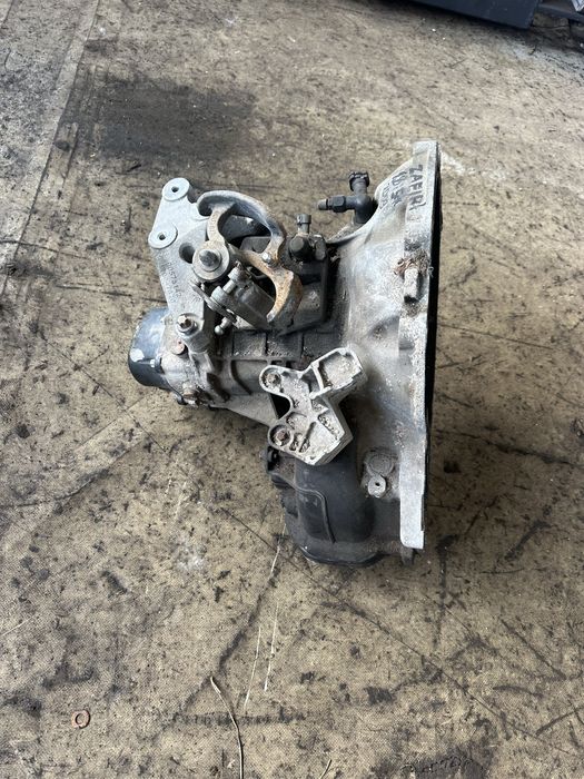 Кутия ръчна F17 за Опел Зафира 1.8i - Z18XER,A18XER