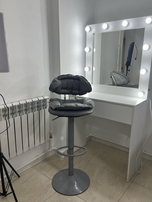 Туалетный столик& Стул