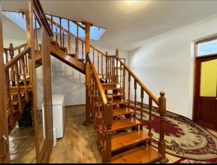 Деревянная лестница