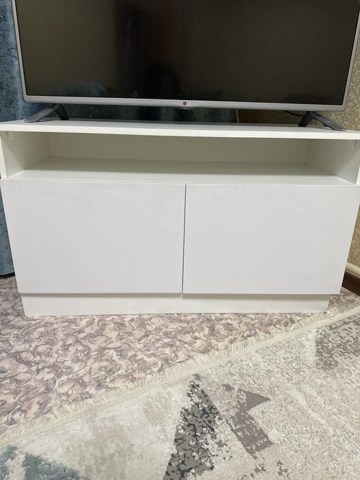Продам тумбу под телевизор
