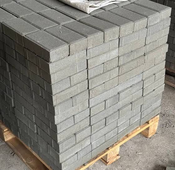 Брусчатка бордюр