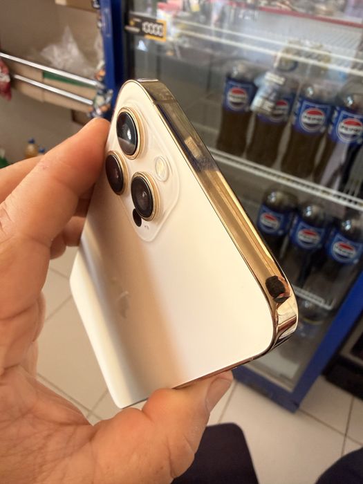 Iphone 12 pro max sotiladi
