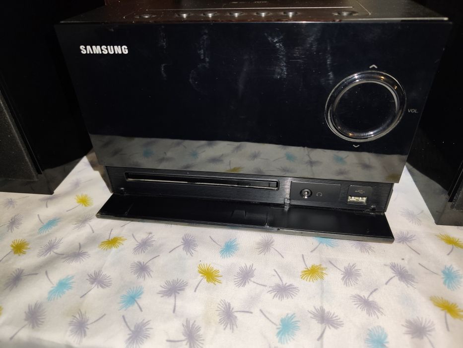 Mini sistem audio Samsung MM-C330 70W, USB, CD, Radio FM