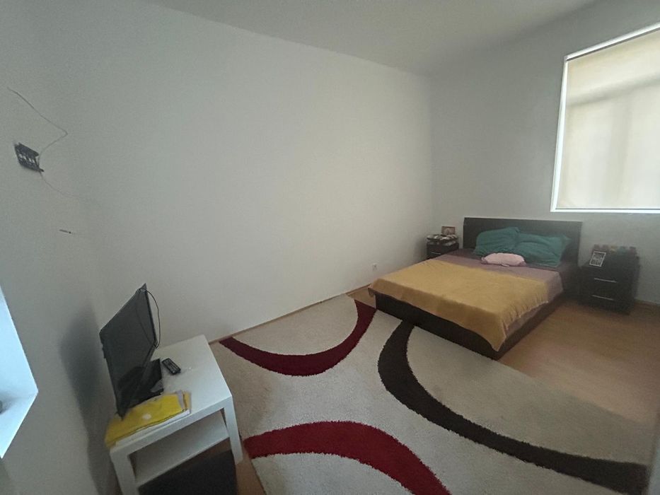 Spațiu Si Curte de închiriat