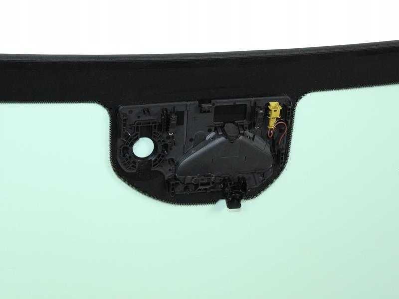 Предно стъкло Mercedes c-klass w206 2021 година + HEAD UP