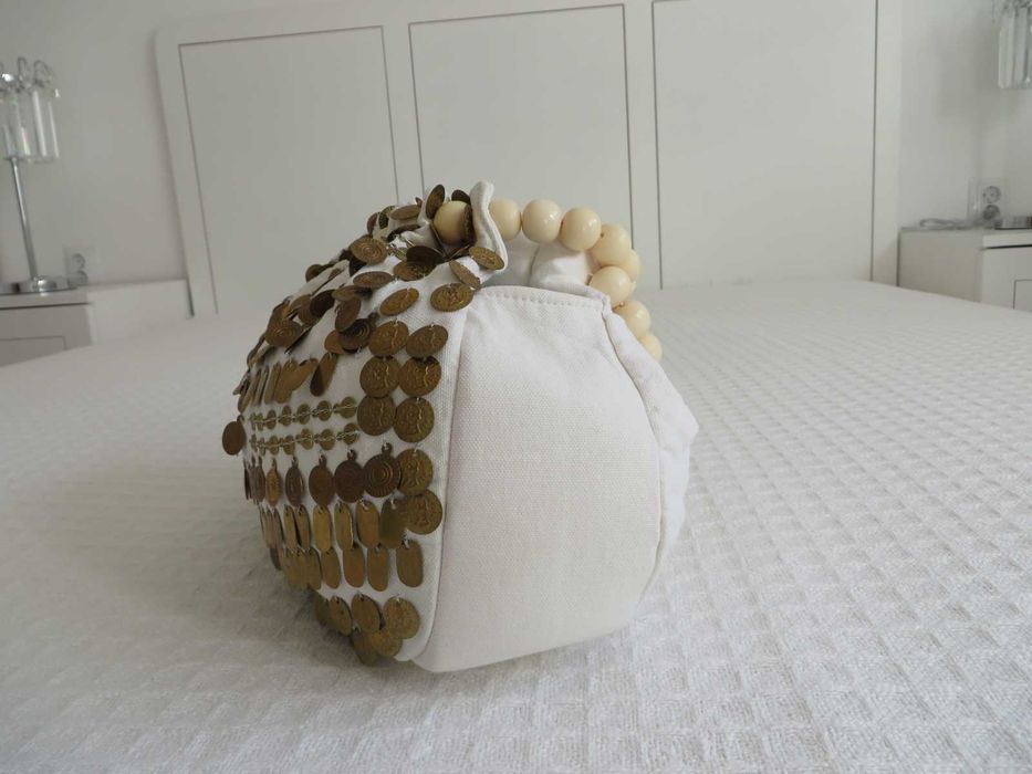 Лятна бяла чанта, CCDK