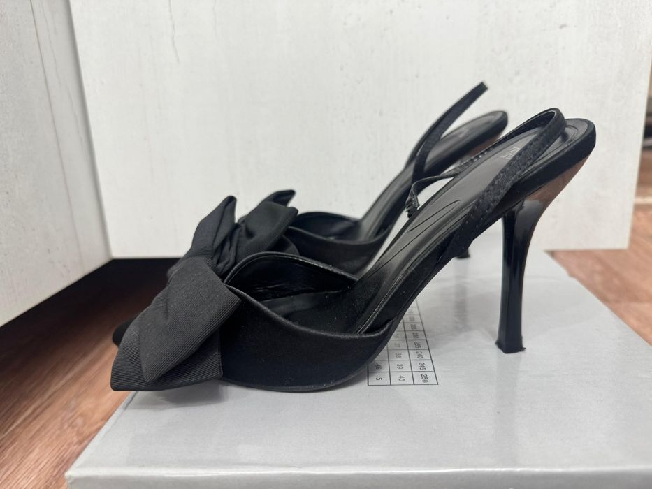 Продам женские туфли