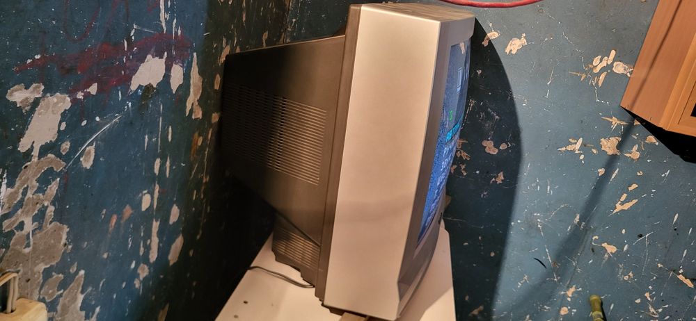 Продам телевизор