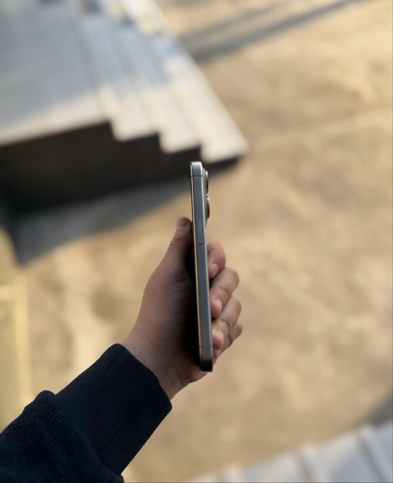 Iphone 15 pro 128 tali xolati ideal korobka dok orginal kabel