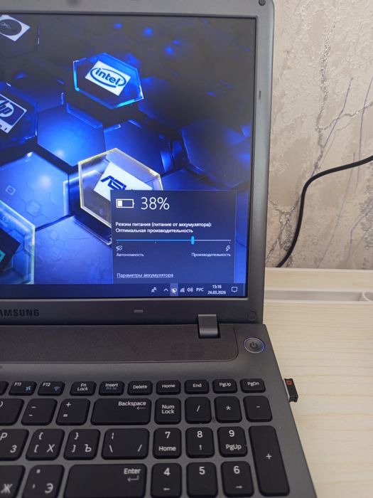 Продаеться ноутбук Самсунг