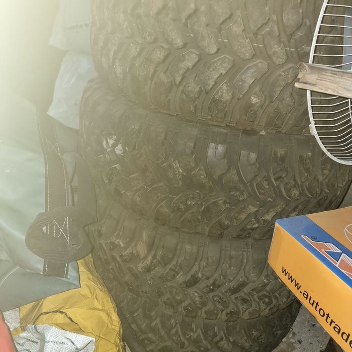 LG 235/65R18 125/122Q