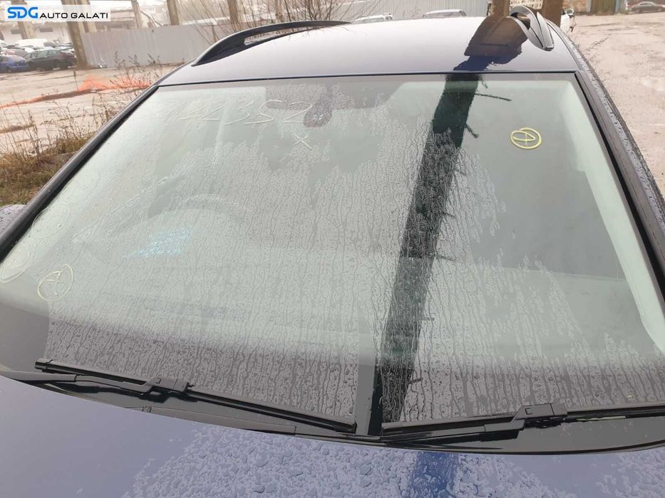 Parbriz Geam Sticla cu Senzor Ploaie Lumini Fara Incalzire Degivrare Volkswagen Golf 7 Break Variant Combi 2013 - 2017 [ LC2741 ]