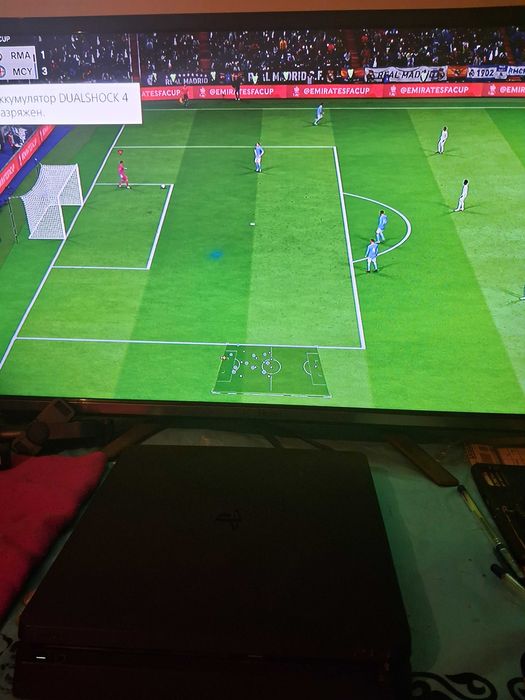 Продам плестейшн 4