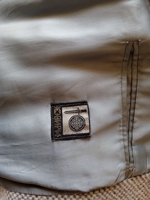 Нова тъмно синя пролетно есенна горница.