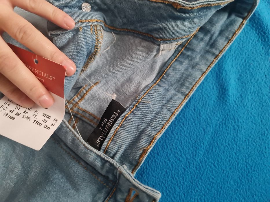 Pantaloni cropped S