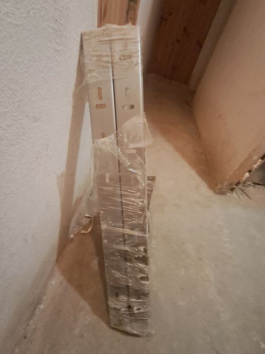 Продавам Усилена неръждаема стойка за климатик 90 x 65 см /2 бр в к-т/