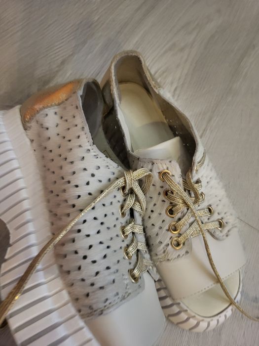 Сандали Габина затворени естествена кожа и косъм