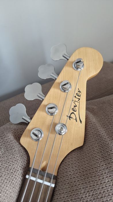 Бас гитара Deviser