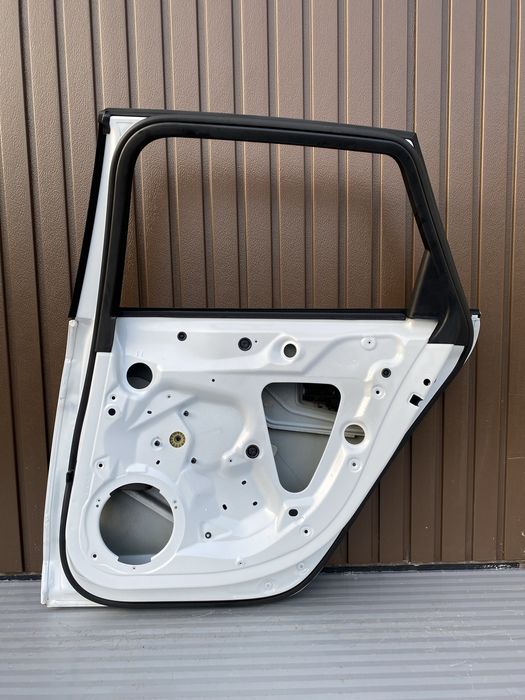 Usa dr spate combi/breach Audi A4 B8 Facelift cod de culoare LS9R