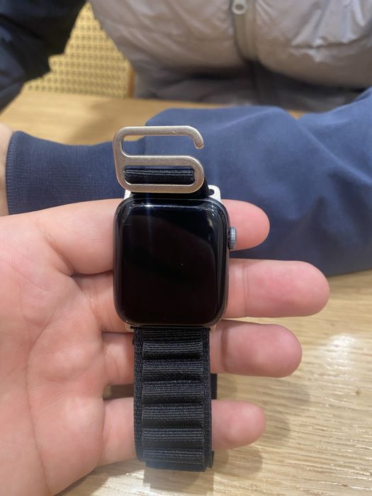 Apppe watch 4 series LL/A