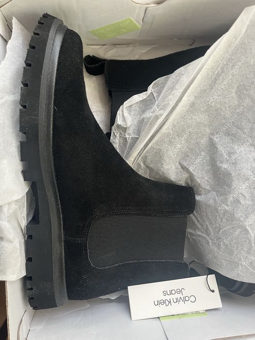 Боти Calvin Klein чисто нови, никога не са носени.