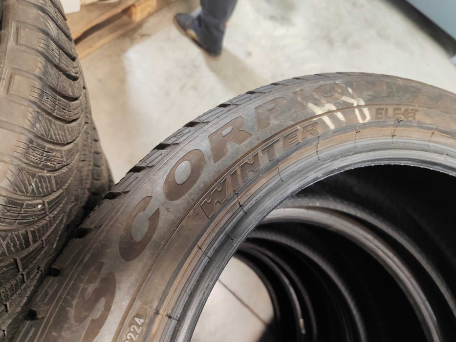 2бр. зимни гуми 255/45/19 Pirelli