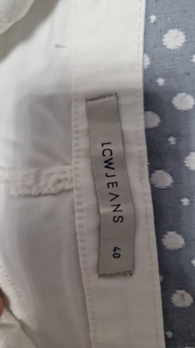 Продаются джинсы женские