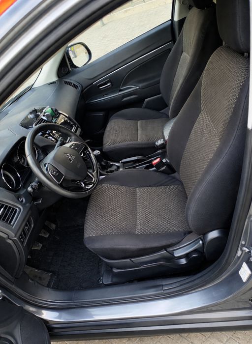 Vând Mitsubishi ASX 1,6 benzină, 117 CP 69000 km