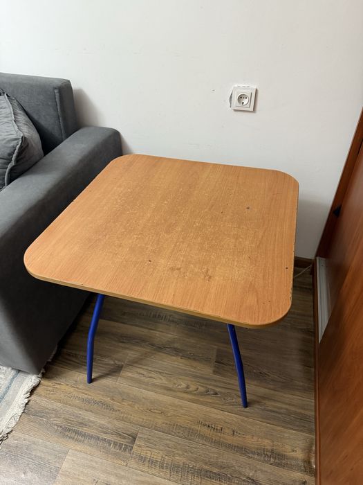 Журнальный столик