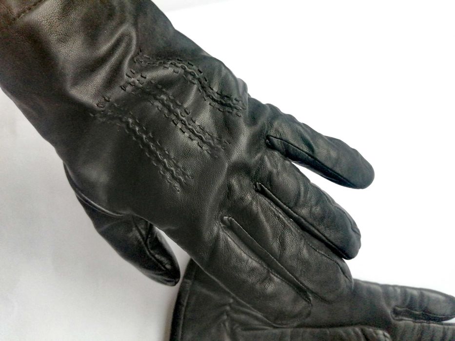 Lot 2 perechi manusi piele Valentino vintage Rusia Italia anii 80