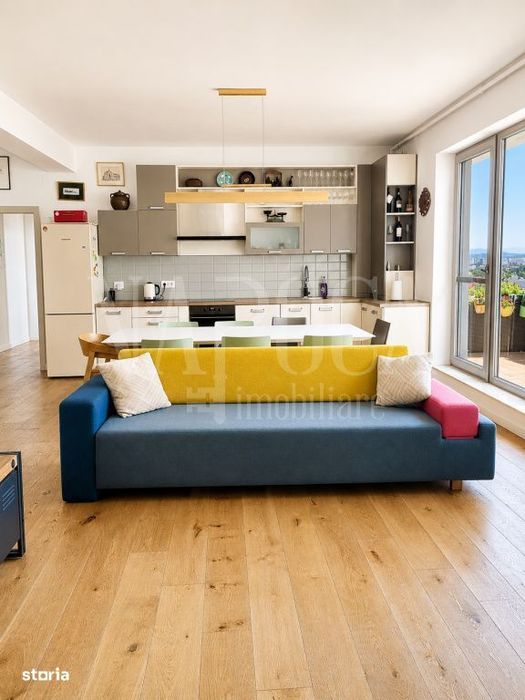 Apartament 4 camere de vanzare in Centru Oradea, Oradea