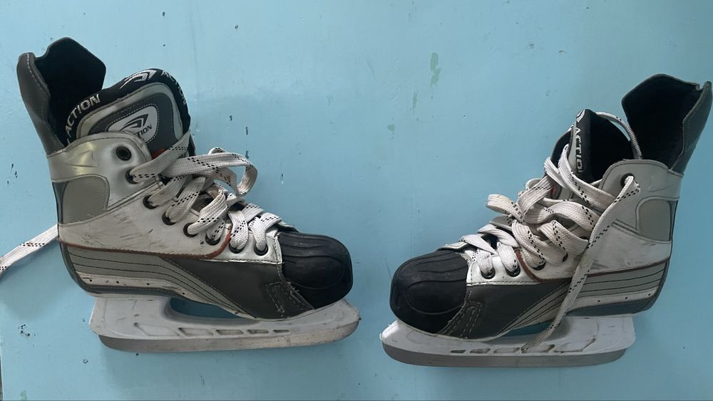 Продается Коньки размер 38-40