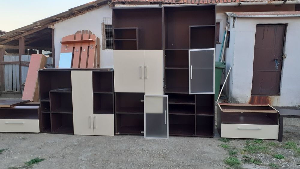 Mobilă de living,și alte obiecte.