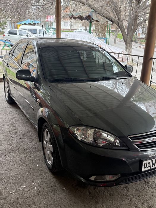 Жентра сотилади.