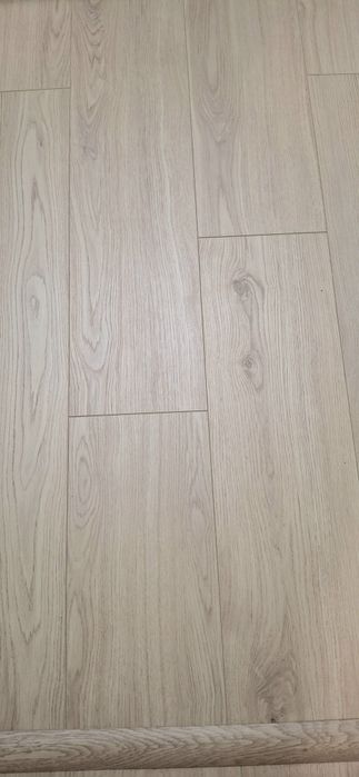 Parchet laminat 10mm (5.7 metri patrati)