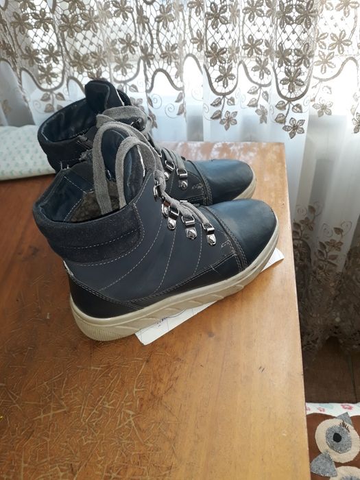 Продам зимние сапоги