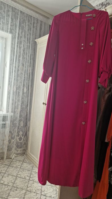 Платья вечерние новые