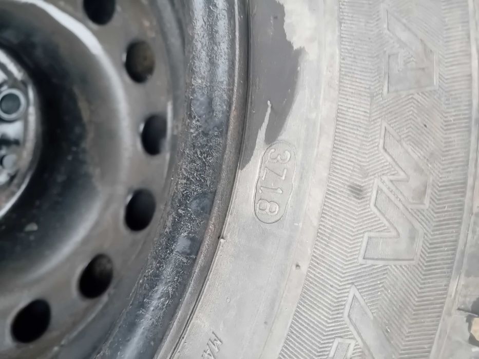 Гуми с джанти и тазове 14 цола