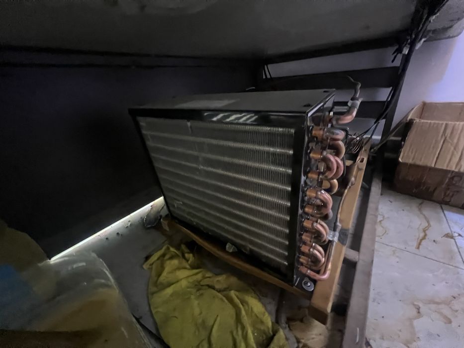 Vitrinniy xaladilnik 2 m uzinligi ishlidi yengi motor qoyilgan 350$ li
