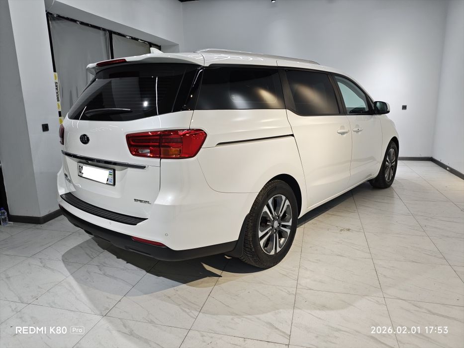KIA Grand Carnival бензин 3л 2018 состояние отличное
