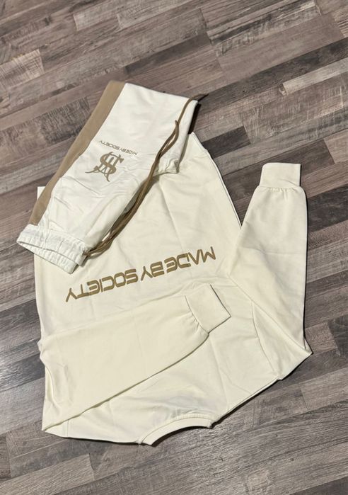 Trening made by unisex