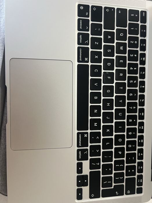 Latop Apple MacBookAir 13 inch