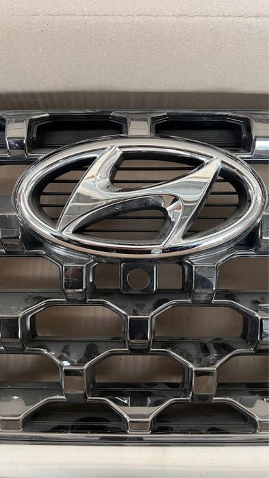 Решетка радиатора Сантафе  2023